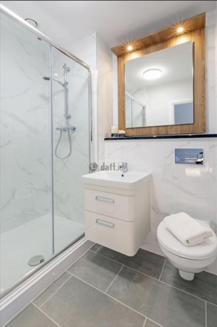Modern Sandyford Bedroom Exterior foto